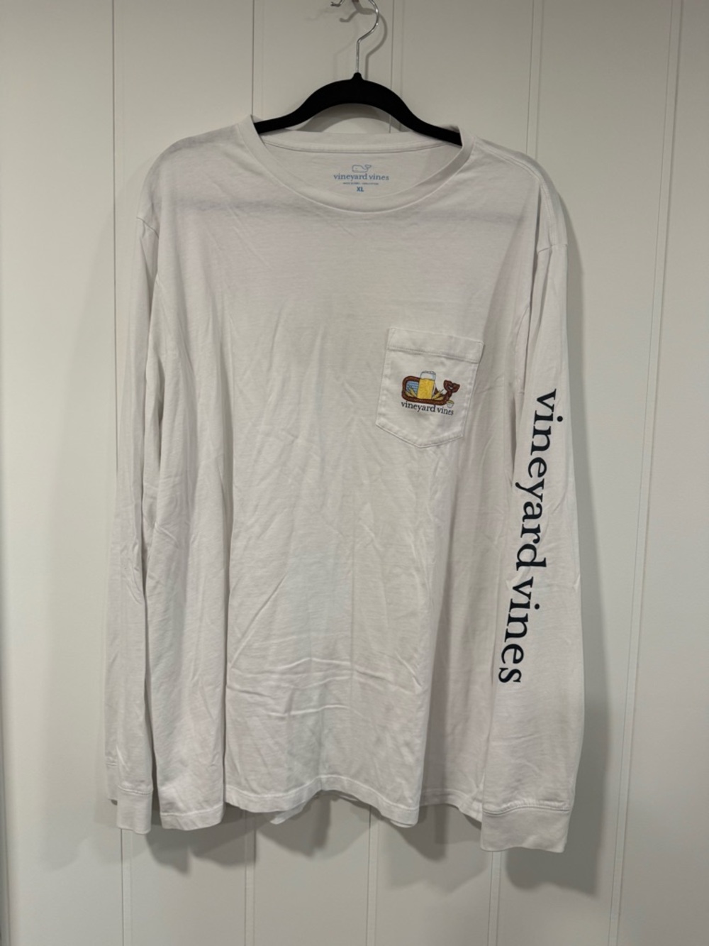 Vineyard Vines Mens Long-Sleeve Oktoberfest Pretzel Whale Pocket Tee